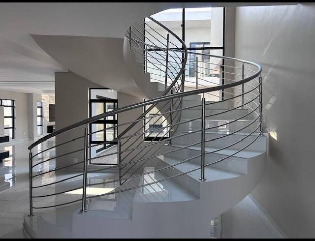 5 BEDROOM HOUSE FOR SALE IN SIX FOUNTAINS RESIDENTIAL ESTATE